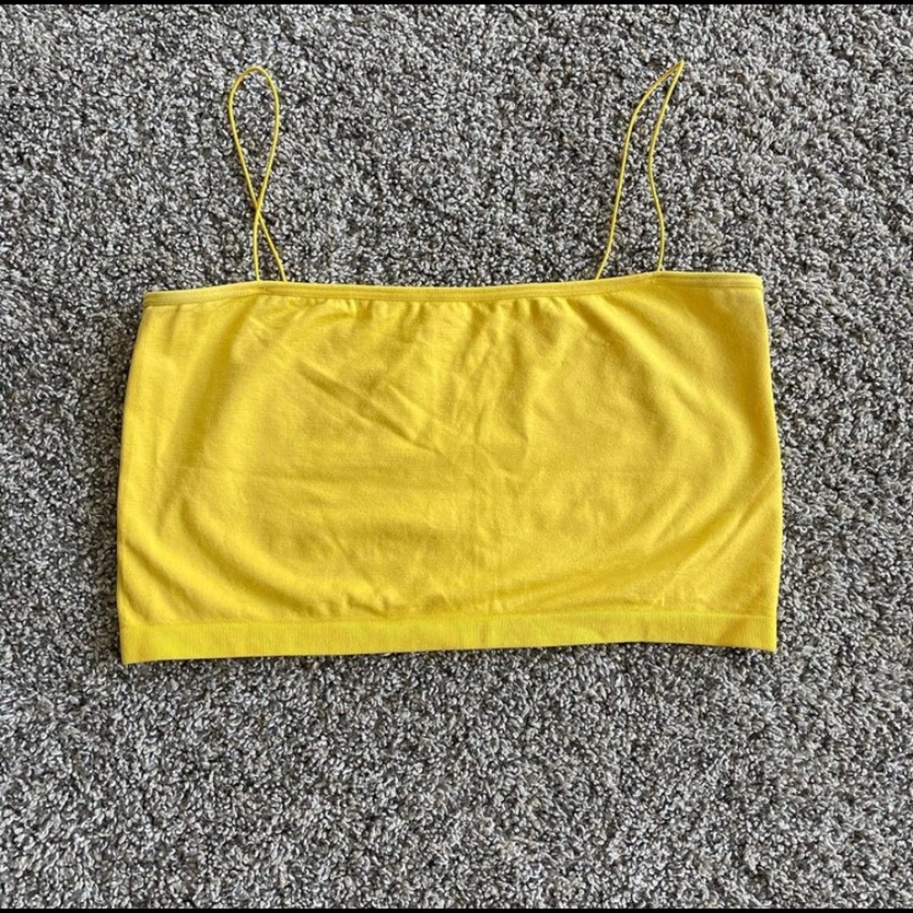 yellow cropped tank.